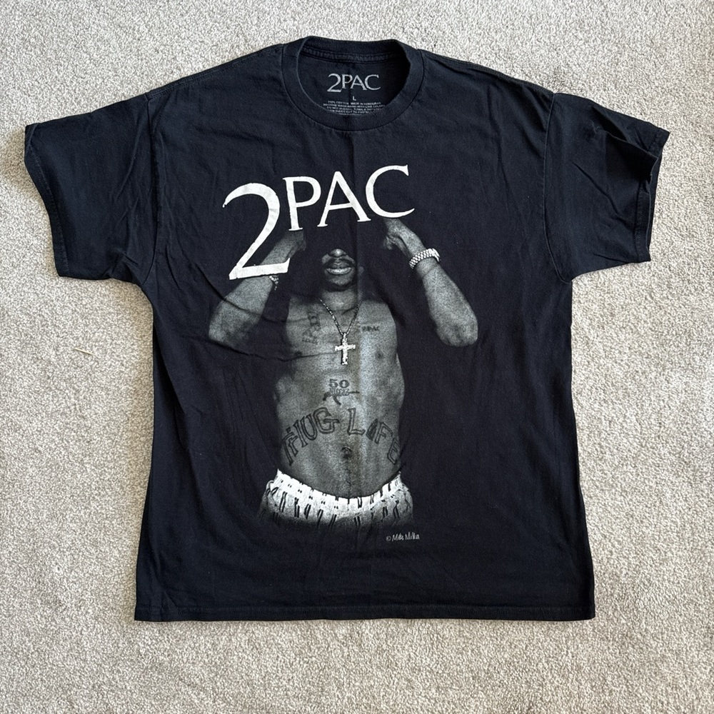Black / Whitw Tupac Vintage Graphic Faded Tee
